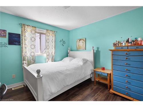 12 Briarwood Drive, St. Catharines, ON - Indoor Photo Showing Bedroom