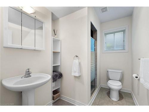 12 Briarwood Drive, St. Catharines, ON - Indoor Photo Showing Bathroom