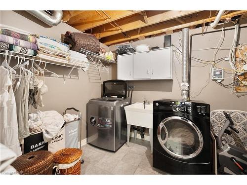 12 Briarwood Drive, St. Catharines, ON - Indoor Photo Showing Laundry Room