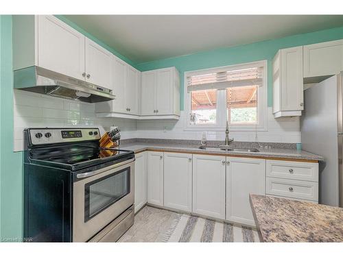 147 Lottridge Street, Hamilton, ON - Indoor Photo Showing Kitchen With Double Sink