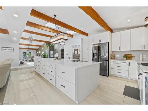 2 Mallette Crescent, Niagara-On-The-Lake, ON - Indoor Photo Showing Kitchen