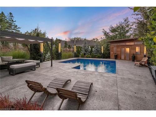 2 Mallette Crescent, Niagara-On-The-Lake, ON - Outdoor With In Ground Pool With Backyard