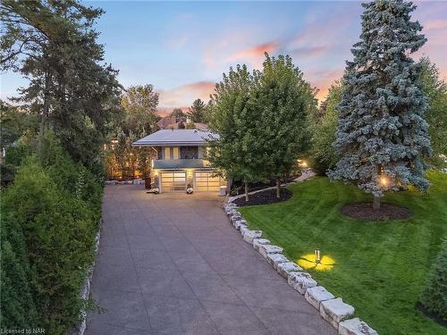 2 Mallette Crescent, Niagara-On-The-Lake, ON - Outdoor