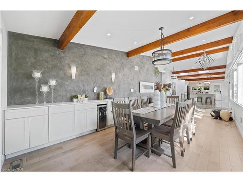 2 Mallette Crescent, Niagara-On-The-Lake, ON - Indoor Photo Showing Dining Room