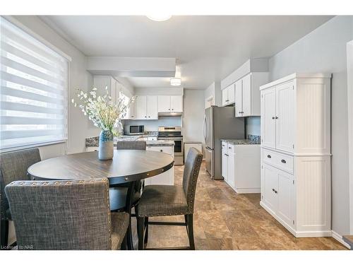 14 Oak Street, Welland, ON - Indoor Photo Showing Dining Room