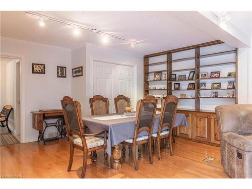 4348 Mitchell Avenue, Niagara Falls, ON - Indoor Photo Showing Dining Room