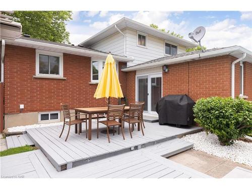 4348 Mitchell Avenue, Niagara Falls, ON - Outdoor With Deck Patio Veranda With Exterior