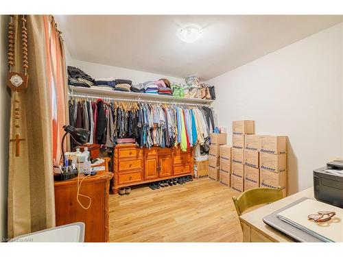 22 Rose Avenue, Thorold, ON - Indoor With Storage