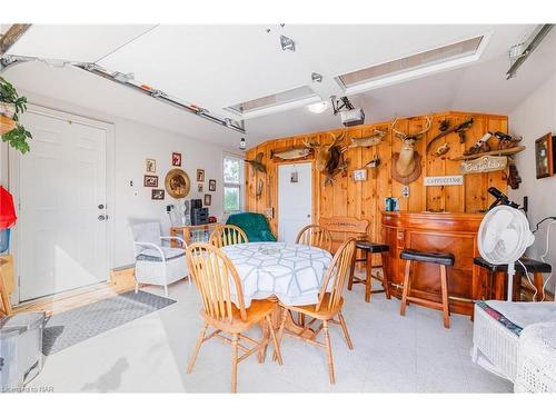 22 Rose Avenue, Thorold, ON - Indoor Photo Showing Dining Room