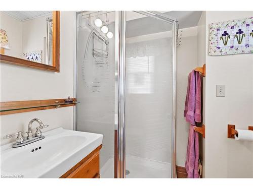 12807-12815 Lakeshore Road, Wainfleet, ON - Indoor Photo Showing Bathroom