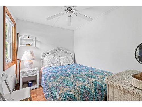 12807-12815 Lakeshore Road, Wainfleet, ON - Indoor Photo Showing Bedroom