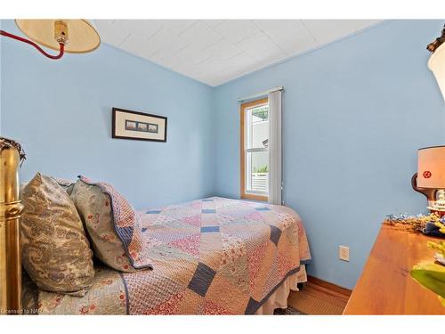 12807-12815 Lakeshore Road, Wainfleet, ON - Indoor Photo Showing Bedroom