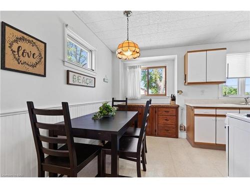 12807-12815 Lakeshore Road, Wainfleet, ON - Indoor Photo Showing Dining Room