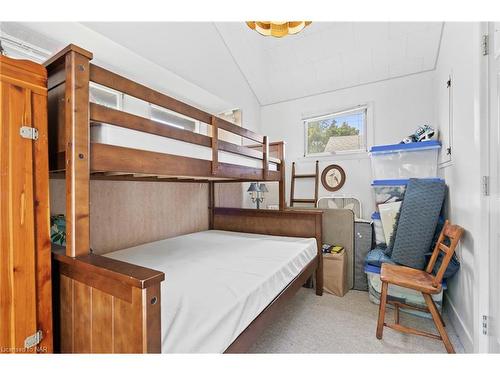 12807-12815 Lakeshore Road, Wainfleet, ON - Indoor Photo Showing Bedroom