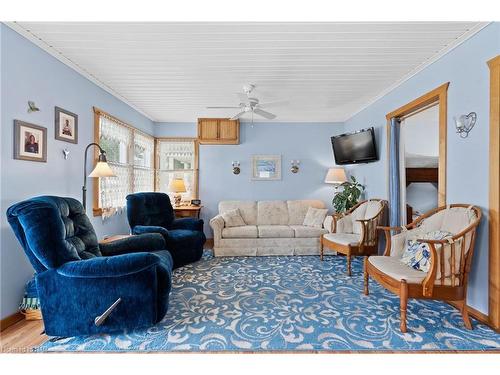 12807-12815 Lakeshore Road, Wainfleet, ON - Indoor Photo Showing Living Room