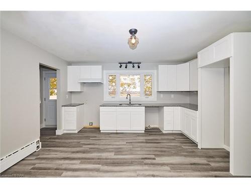 12017 Station Road, Wainfleet, ON - Indoor Photo Showing Kitchen