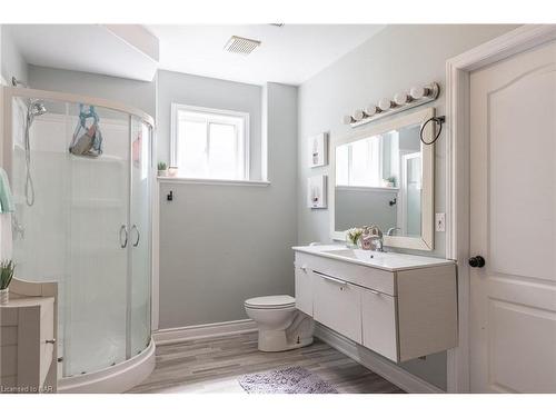 107 Colbeck Drive, Welland, ON - Indoor Photo Showing Bathroom