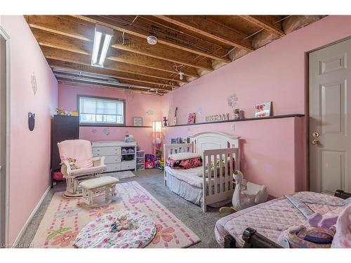 107 Colbeck Drive, Welland, ON - Indoor Photo Showing Bedroom