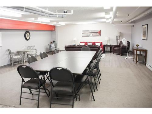 104-190 Hwy 20 W Highway, Fonthill, ON - Indoor Photo Showing Dining Room