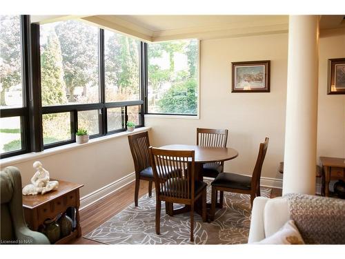 104-190 Hwy 20 W Highway, Fonthill, ON - Indoor Photo Showing Dining Room