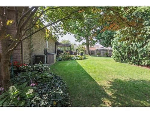 5721 Magnolia Drive, Niagara Falls, ON - Outdoor