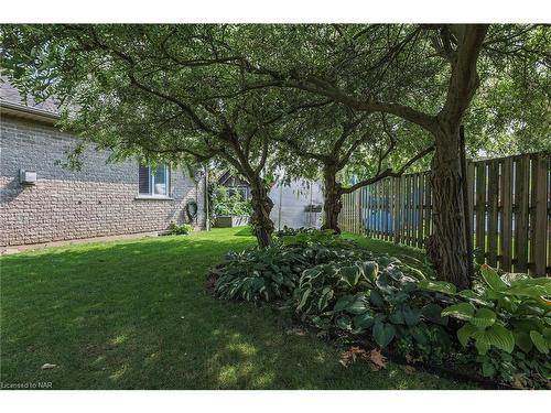 5721 Magnolia Drive, Niagara Falls, ON - Outdoor