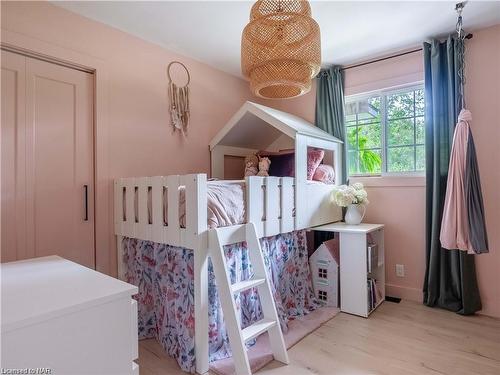 41747 Mill Race Road, Wainfleet, ON - Indoor Photo Showing Bedroom