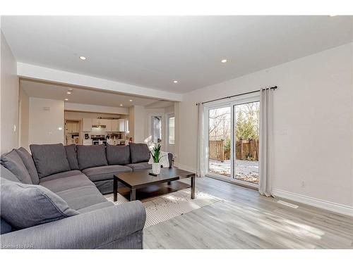 293 Four Mile Creek Road, St. Davids, ON - Indoor Photo Showing Living Room