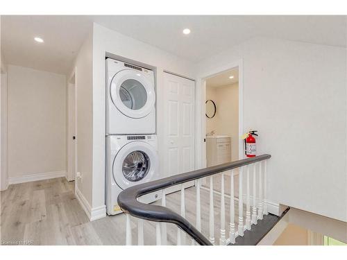 293 Four Mile Creek Road, St. Davids, ON - Indoor Photo Showing Laundry Room