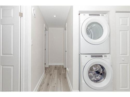 293 Four Mile Creek Road, St. Davids, ON - Indoor Photo Showing Laundry Room