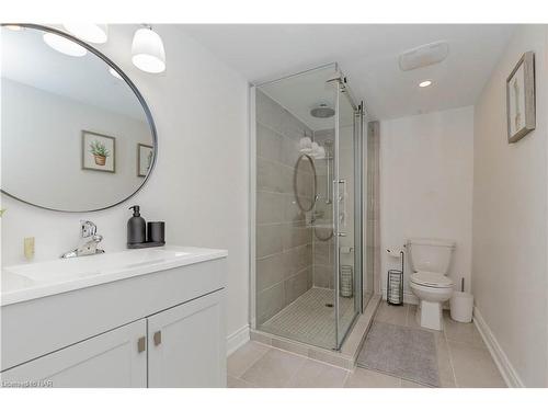 293 Four Mile Creek Road, St. Davids, ON - Indoor Photo Showing Bathroom