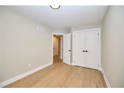 106 Elvira Way, Thorold, ON - Indoor Photo Showing Other Room