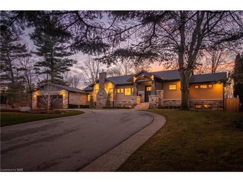 32 Breckenridge Boulevard, St. Catharines, ON - Outdoor With Deck Patio Veranda With Facade