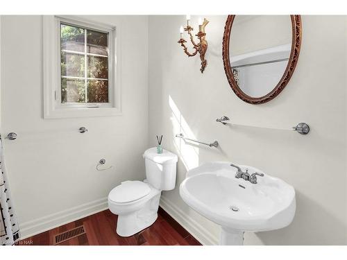 41 James Street, Niagara-On-The-Lake, ON - Indoor Photo Showing Bathroom