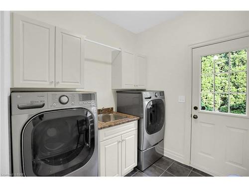 41 James Street, Niagara-On-The-Lake, ON - Indoor Photo Showing Laundry Room