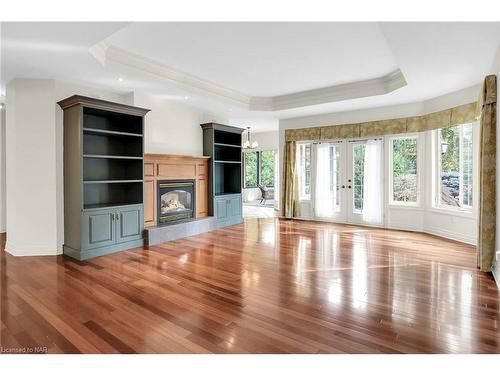 41 James Street, Niagara-On-The-Lake, ON - Indoor Photo Showing Living Room With Fireplace