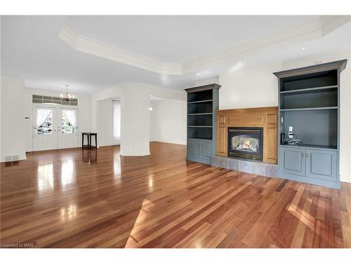 41 James Street, Niagara-On-The-Lake, ON - Indoor Photo Showing Living Room With Fireplace