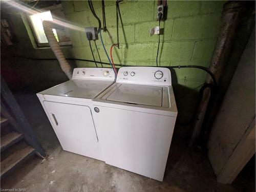 31 Wright Street, Welland, ON - Indoor Photo Showing Laundry Room