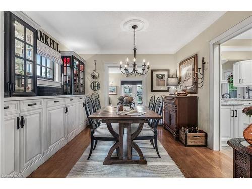 8 Ridgewood Road, St. Catharines, ON - Indoor Photo Showing Dining Room