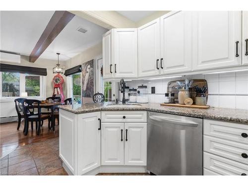 8 Ridgewood Road, St. Catharines, ON - Indoor Photo Showing Kitchen