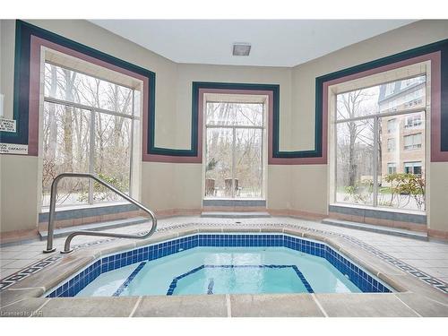 427-8111 Forest Glen Drive, Niagara Falls, ON - Indoor Photo Showing Other Room With In Ground Pool