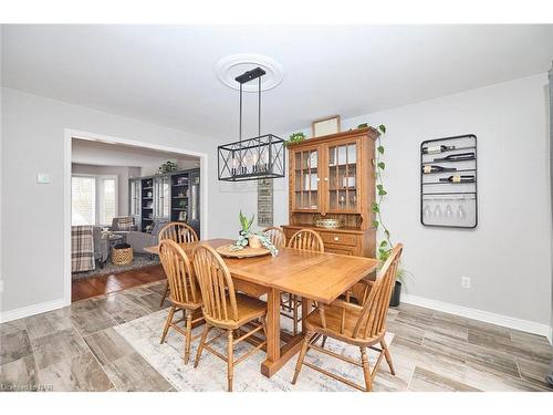 2450 Lepp Crescent, Niagara Falls, ON - Indoor Photo Showing Dining Room