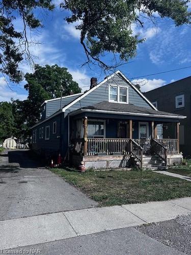 218 Courtwright Street, Fort Erie, ON - Outdoor With Deck Patio Veranda