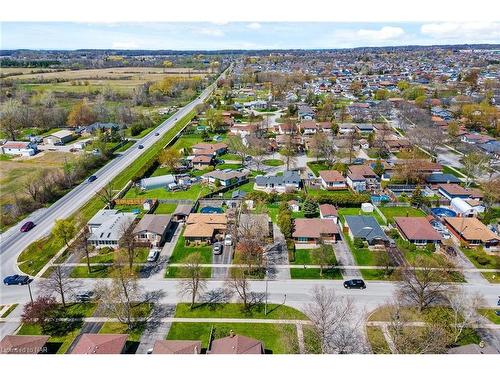 Upper-8235 Paddock Trail Drive, Niagara Falls, ON - Outdoor With View