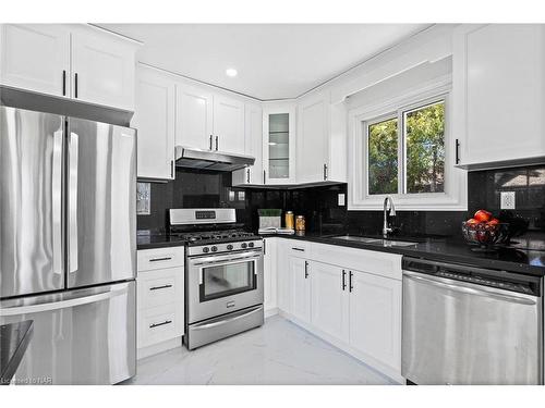 Upper-8235 Paddock Trail Drive, Niagara Falls, ON - Indoor Photo Showing Kitchen With Stainless Steel Kitchen