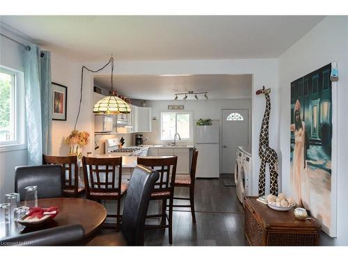 3828 Roxborough Avenue, Fort Erie, ON - Indoor Photo Showing Dining Room