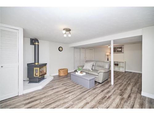 29 Blair Crescent, St. Catharines, ON - Indoor Photo Showing Living Room With Fireplace