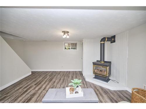 29 Blair Crescent, St. Catharines, ON - Indoor With Fireplace