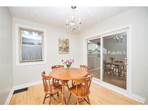 29 Blair Crescent, St. Catharines, ON - Indoor Photo Showing Dining Room