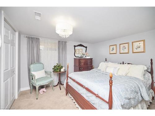 190 Price Avenue, Welland, ON - Indoor Photo Showing Bedroom